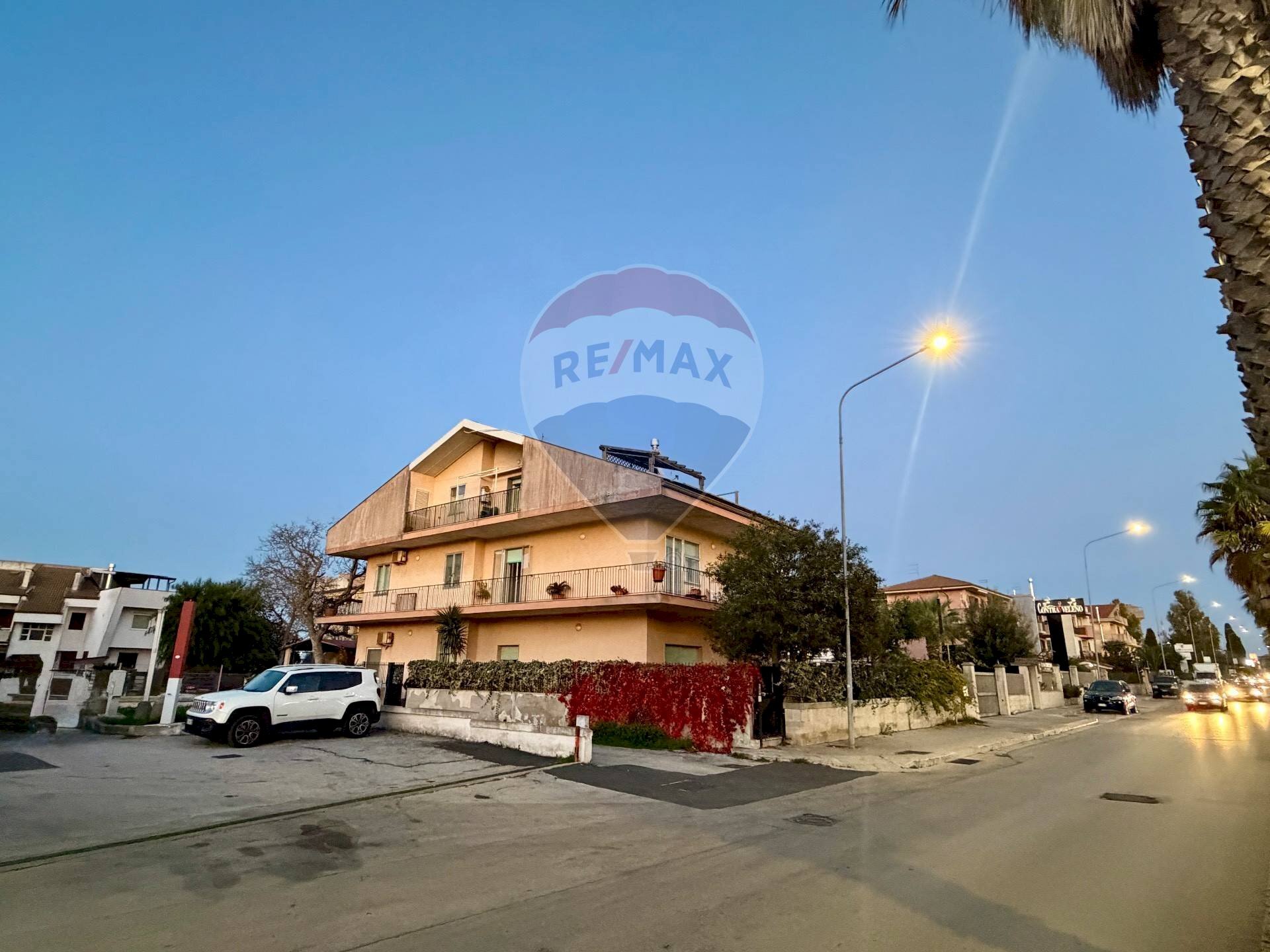 Edificio all\'aperto - Attic Viale delle Americhe
 
67, Ragusa - photo 2