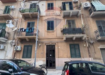 Edificio all\'aperto - Trilocale Via Andrea Morosini
 
7, Palermo - foto 1
