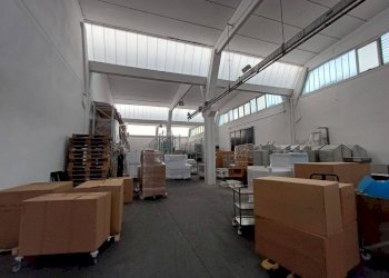 Interno non residenziale - Capannone via Achille Grandi, Modena (zona Crocetta) - foto 11