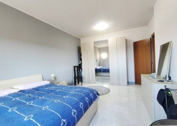 Camera da letto - Quadrilocale via Cappuccini, 7, Cerro Maggiore - foto 23