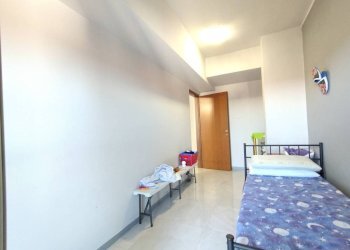 Camera da letto - Quadrilocale via Cappuccini, 7, Cerro Maggiore - foto 32