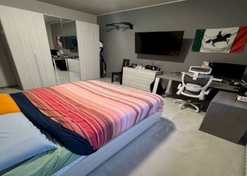 Camera da letto - Quadrilocale via Cappuccini, 7, Cerro Maggiore - foto 38