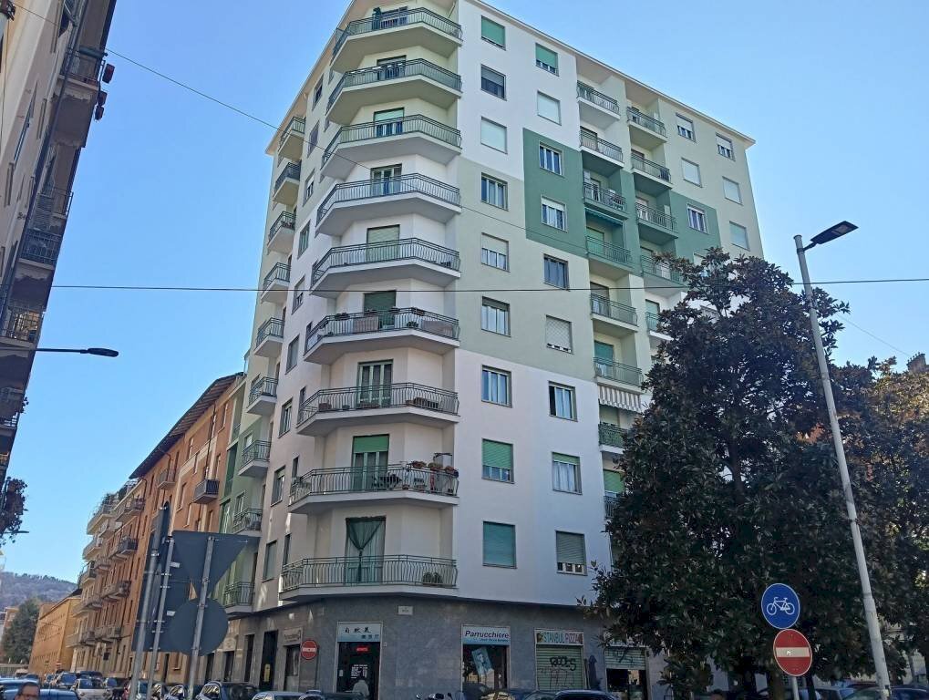 Facciata - Trilocale via Varaita, 2, Torino (zona Nizza Millefonti) - foto 1