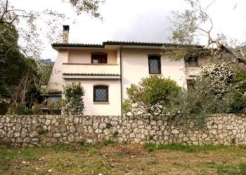 Facciata - Villa via Piscinola, Spigno Saturnia - foto 4