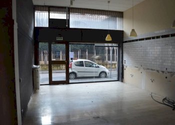 Interno non residenziale - Parrucchieri Uomo - Donna via Borgo Antico, 3, Gallarate - foto 3
