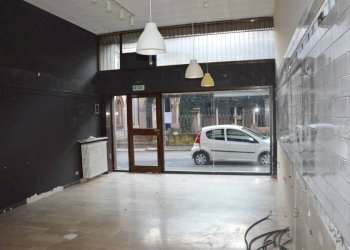 Interno non residenziale - Parrucchieri Uomo - Donna via Borgo Antico, 3, Gallarate - foto 4