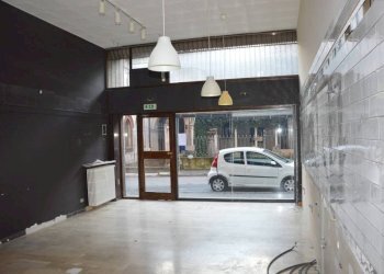 Interno non residenziale - Parrucchieri Uomo - Donna via Borgo Antico, 3, Gallarate - foto 5