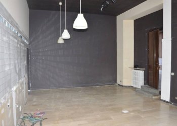Interno non residenziale - Parrucchieri Uomo - Donna via Borgo Antico, 3, Gallarate - foto 7