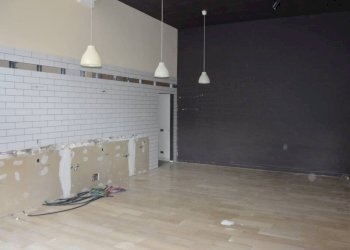 Interno non residenziale - Parrucchieri Uomo - Donna via Borgo Antico, 3, Gallarate - foto 10