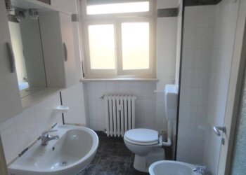 Bagno - Three-room apartment via Antonio Gramsci, 36, Alessandria - photo 9