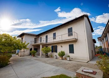 Facciata - Villa corso Ferrero, 25/BIS, Farigliano - foto 1