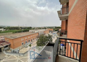 Foto 8 - Quadrilocale Piazza Vittoria Colonna, Benevento - foto 8