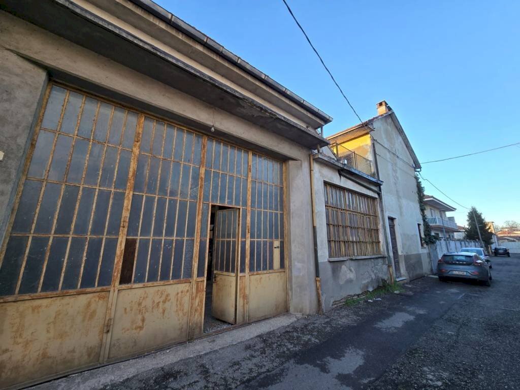 Facciata - Casa indipendente via Giansana, 16, Sommariva del Bosco - foto 1