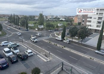 Vista - Magazzino piazza Enrico Martini, Roma (zona Mezzocammino) - foto 11