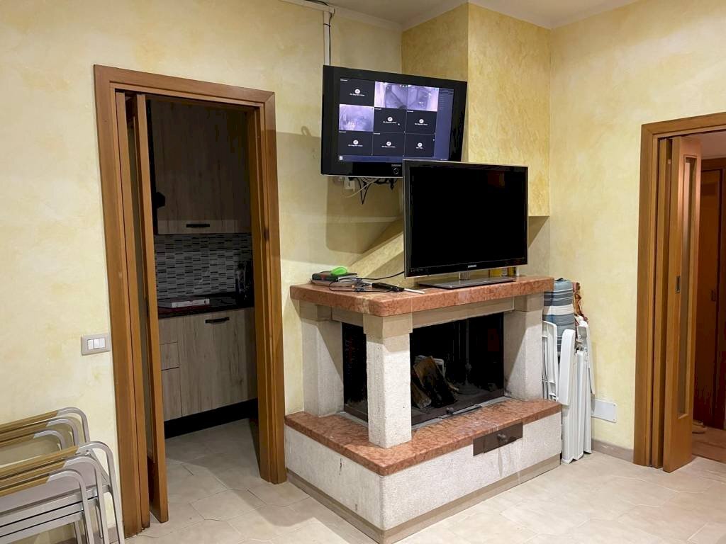 Salone - Two-room apartment via Endimione, Roma - photo 3