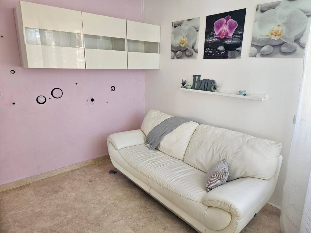 Salone - Trilocale via Roberto Raviola, Roma (zona Mezzocammino) - foto 2