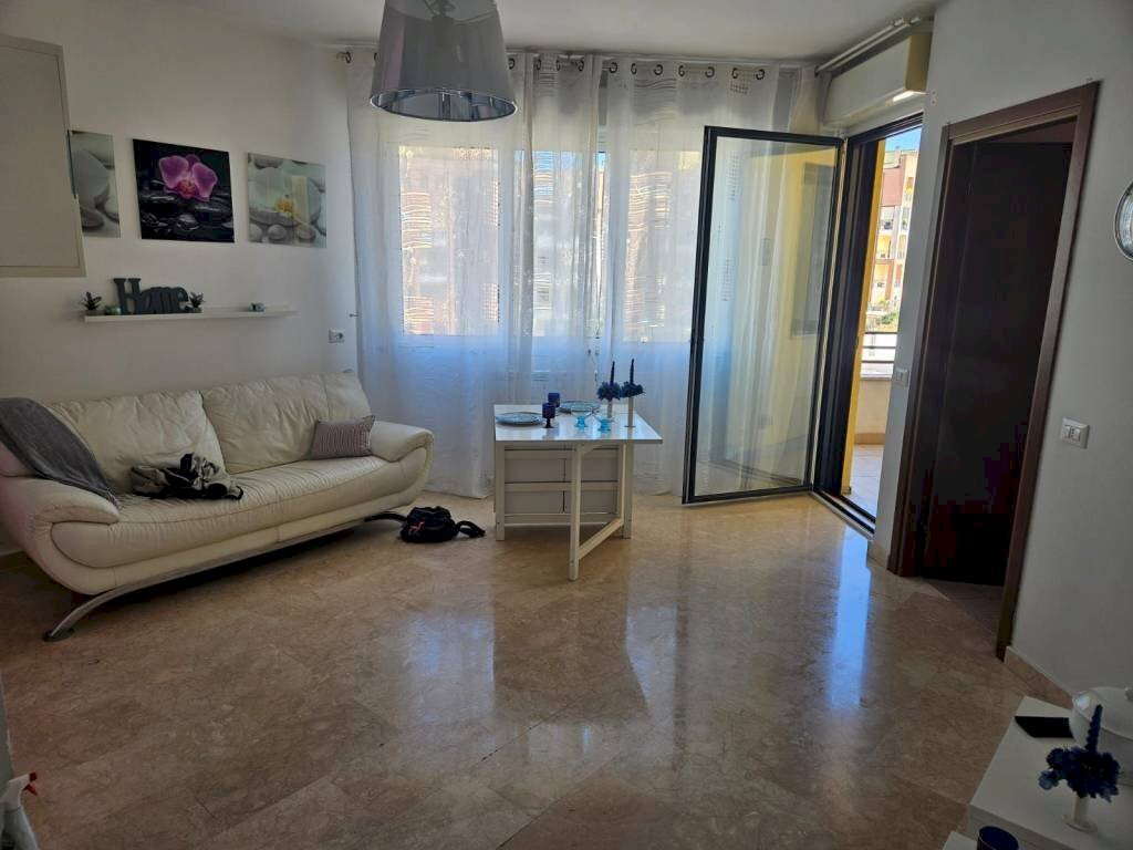 Salone - Trilocale via Roberto Raviola, Roma (zona Mezzocammino) - foto 3