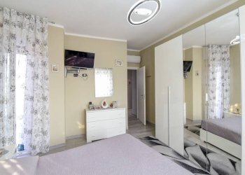 Camera da letto - Quadrilocale via Provinciale, 63, Dolzago - foto 24
