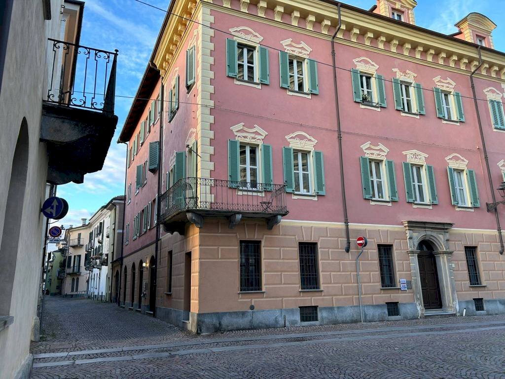 Facciata - Bilocale via Santa Croce, 8, Cuneo (zona Centro) - foto 1