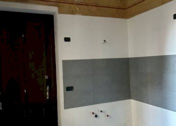 Salone - Bilocale via Santa Croce, 8, Cuneo (zona Centro) - foto 10