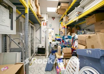 Magazzino - Shop largo Paolo Mattei Gentili, 12, Roma - photo 13