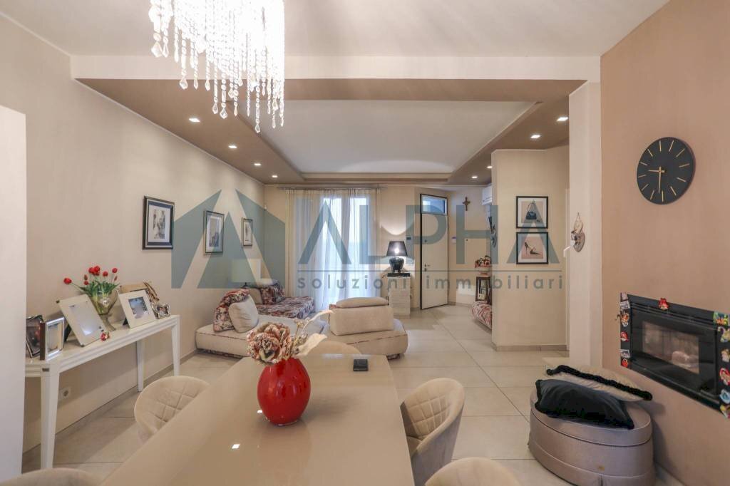 Salone - Villa a Schiera via Argenta, Forlì - foto 1