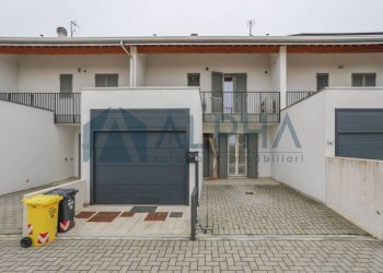 Facciata - Villa a Schiera via Argenta, Forlì - foto 26