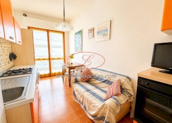 Bilocale comodo al mare con due terrazzi - Bilocale Via Raffaello Sanzio, Diano Marina - foto 6