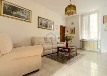 soggiorno - Appartamento Via Piave 25, Savona - foto 1