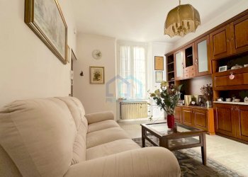 soggiorno - Appartamento Via Piave 25, Savona - foto 3