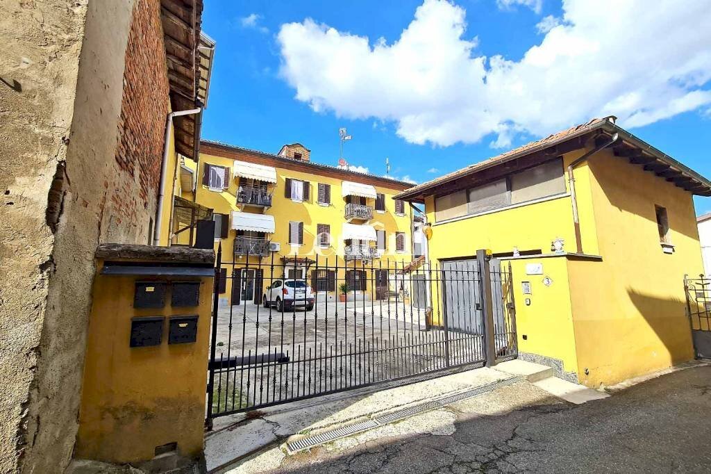 Zona - Stabile - Palazzo vicolo Sant'Ambrogio, Valenza - foto 1