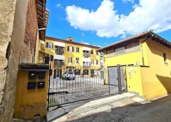 Zona - Stabile - Palazzo vicolo Sant'Ambrogio, Valenza - foto 1