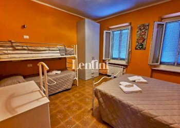 Camera da letto - Stabile - Palazzo vicolo Sant'Ambrogio, Valenza - foto 15