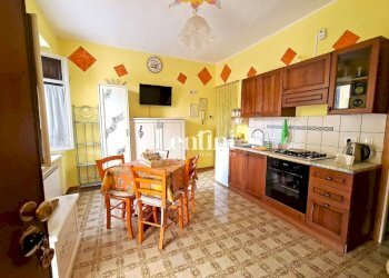 Cucina - Stabile - Palazzo vicolo Sant'Ambrogio, Valenza - foto 20