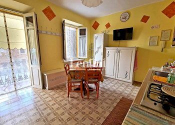 Cucina - Stabile - Palazzo vicolo Sant'Ambrogio, Valenza - foto 22