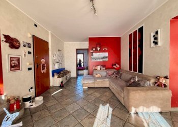 Salone - Quadrilocale viale Eloisia Barbaroux, 43, Carmagnola - foto 11