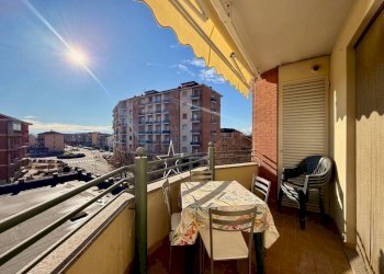 Terrazzo - Quadrilocale viale Eloisia Barbaroux, 43, Carmagnola - foto 14