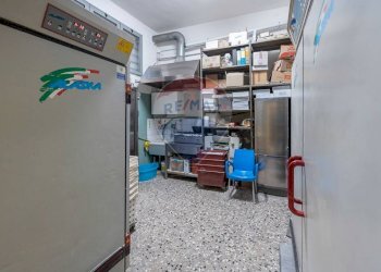 Dispensa di stoccaggio - Negozio Viale Ungheria
28, Milano - foto 14