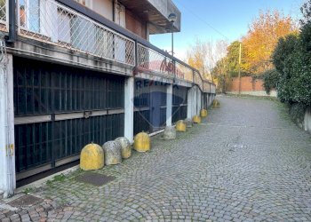 Casa all\'aperto - Magazzino Via Del Mare
65-67, Milano - foto 1