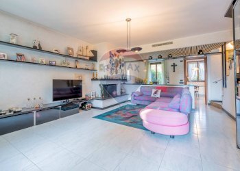 Soggiorno - Villa Via Mario Greppi
 
17, Buccinasco - foto 2