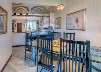 Sala da pranzo - Villa Via Mario Greppi
 
17, Buccinasco - foto 7