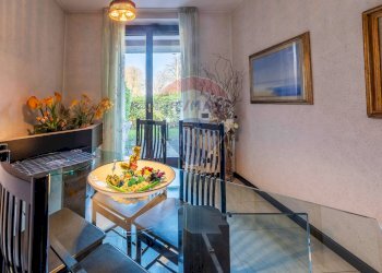 Sala da pranzo - Villa Via Mario Greppi
 
17, Buccinasco - foto 9