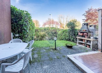 Giardino - Villa Via Mario Greppi
 
17, Buccinasco - foto 11