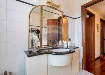 Bagno - Villa Via Mario Greppi
 
17, Buccinasco - foto 15