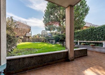 Terrazza - Villa Via Mario Greppi
 
17, Buccinasco - foto 37