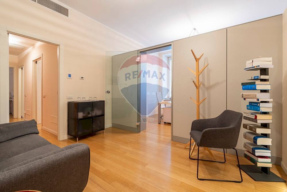 Soggiorno - Three-room apartment Via Poma
 
3, Milano - photo 1