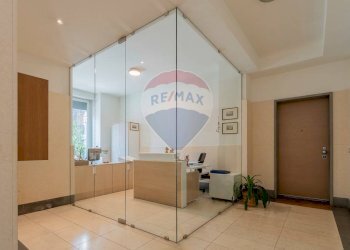 Ricezione / Lobby - Three-room apartment Via Poma
3, Milano - photo 23