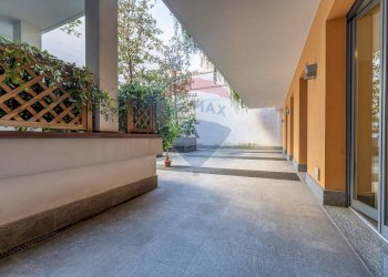 Terrazza - Three-room apartment Via Poma
3, Milano - photo 24