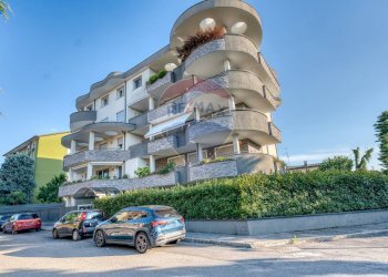 Edificio all\'aperto - Trilocale VIA FRATELLI VIGORELLI
 
2, Parabiago - foto 7