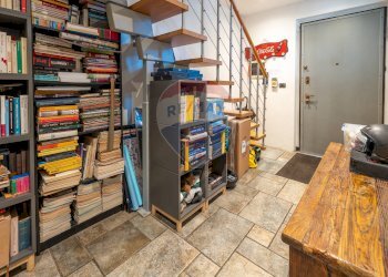 Primo piano: ingresso - Casa semi indipendente Via Arcangelo Corelli
 
31, Milano - foto 3